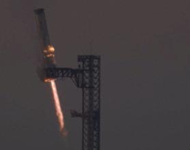 SpaceX成功捕获巨型星际飞船助推器，实现关键测试里程碑