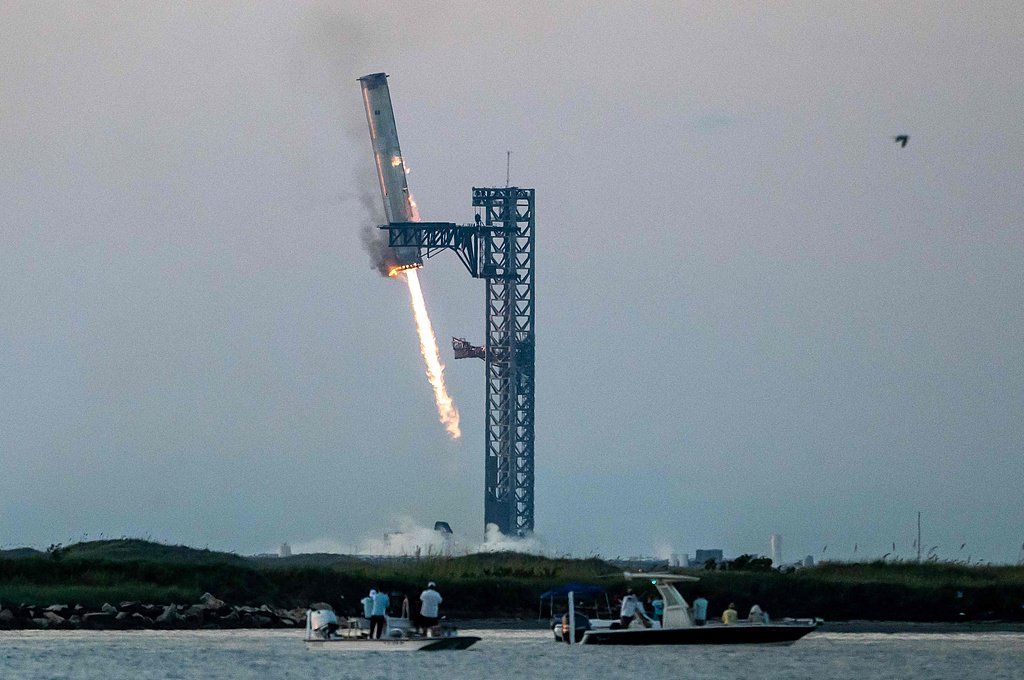 SpaceX星舰试飞大获全胜，或成美国大选关键一票